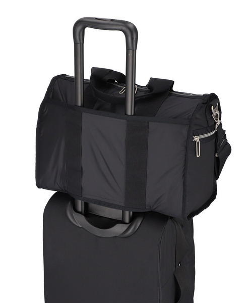 LeSportsac(レスポートサック)の「ESSENTIAL MEDIUM DUFFLE シャドウグレーC(ボストンバッグ・レディース・グレー・FREE)」の6枚目の写真