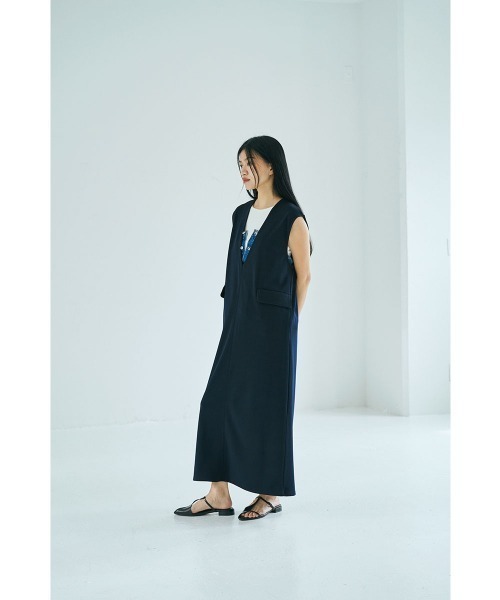 marjour（マージュール）の「FLAP LONG VEST DRESS（ワンピース・レディース・ネイビー/ブラック・02/01）」の5枚目の写真