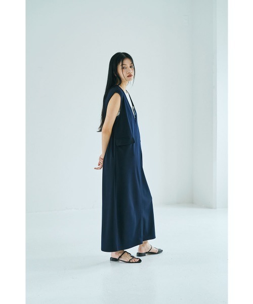marjour（マージュール）の「FLAP LONG VEST DRESS（ワンピース・レディース・ネイビー/ブラック・02/01）」の7枚目の写真