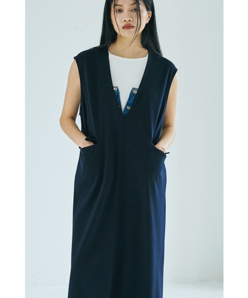 marjour（マージュール）の「FLAP LONG VEST DRESS（ワンピース・レディース・ネイビー/ブラック・02/01）」の12枚目の写真
