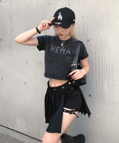 lilful(リルフル)の「ダメージ英字ロゴワッペン デニムコンパクトショート丈Tシャツ 肌見せ(Tシャツ/カットソー・レディース・ブラック・S/M/L)」の10枚目の写真