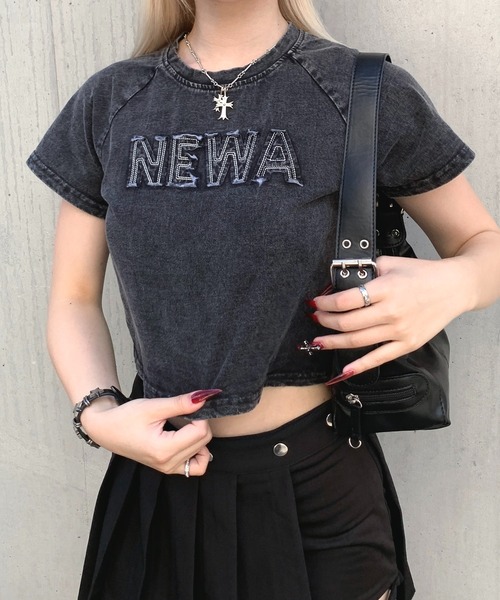 lilful(リルフル)の「ダメージ英字ロゴワッペン デニムコンパクトショート丈Tシャツ 肌見せ(Tシャツ/カットソー・レディース・ブラック・S/M/L)」の14枚目の写真