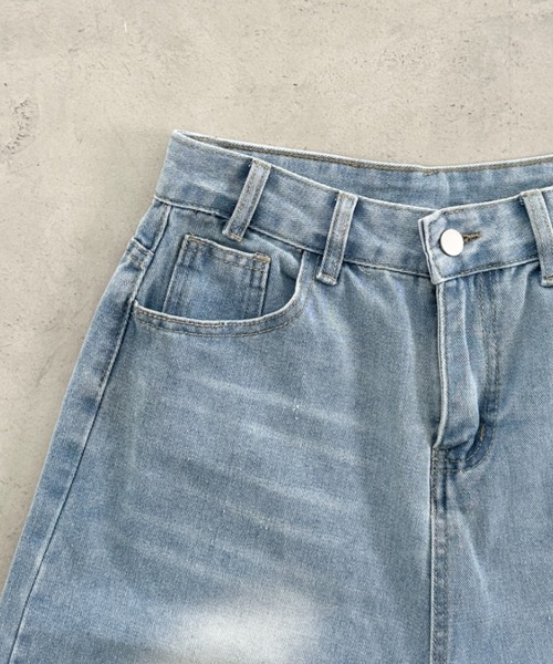 Bamm(バム)の「デニムハーフワイドパンツ(デニムパンツ・レディース・ブラック/ライトブルー・M/L)」の21枚目の写真