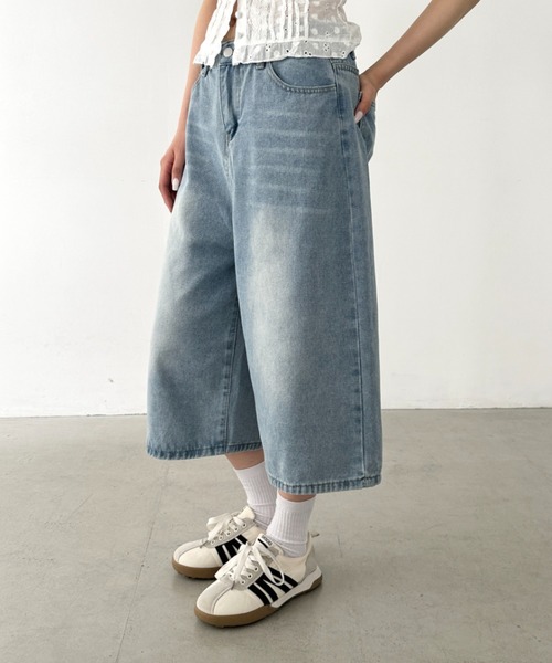 Bamm(バム)の「デニムハーフワイドパンツ(デニムパンツ・レディース・ブラック/ライトブルー・M/L)」の10枚目の写真