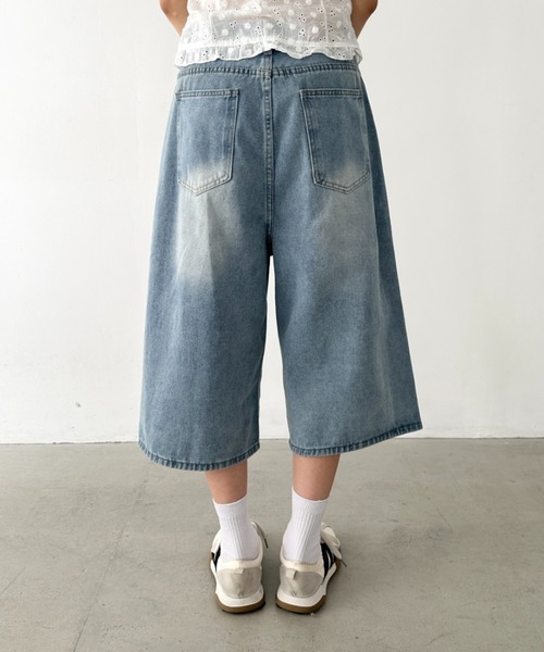Bamm(バム)の「デニムハーフワイドパンツ(デニムパンツ・レディース・ブラック/ライトブルー・M/L)」の16枚目の写真