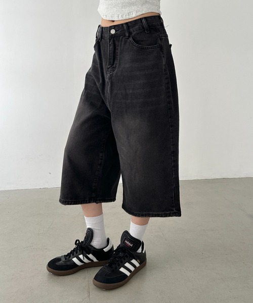 Bamm(バム)の「デニムハーフワイドパンツ(デニムパンツ・レディース・ブラック/ライトブルー・M/L)」の3枚目の写真