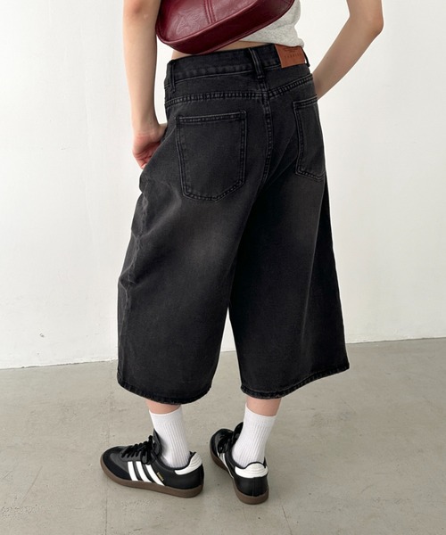 Bamm(バム)の「デニムハーフワイドパンツ(デニムパンツ・レディース・ブラック/ライトブルー・M/L)」の7枚目の写真