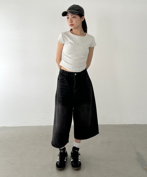 Bamm(バム)の「デニムハーフワイドパンツ(デニムパンツ・レディース・ブラック/ライトブルー・M/L)」の5枚目の写真