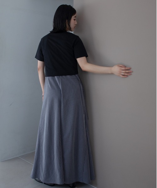 VACANCY(ヴァカンシー)の「ロゴ刺繍ギャザーショート丈Tシャツ(Tシャツ/カットソー・レディース・レッド/ブラック/ホワイト・FREE)」の22枚目の写真