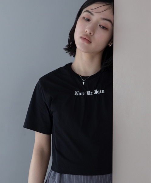 VACANCY(ヴァカンシー)の「ロゴ刺繍ギャザーショート丈Tシャツ(Tシャツ/カットソー・レディース・レッド/ブラック/ホワイト・FREE)」の15枚目の写真