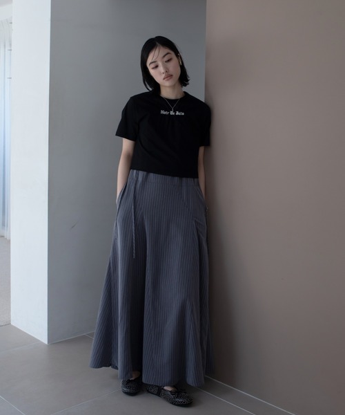 VACANCY(ヴァカンシー)の「ロゴ刺繍ギャザーショート丈Tシャツ(Tシャツ/カットソー・レディース・レッド/ブラック/ホワイト・FREE)」の20枚目の写真