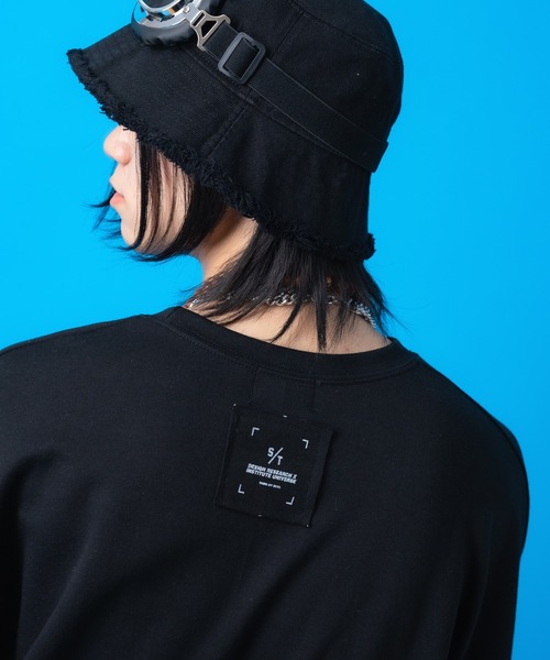 a.p.o.v.(エーピーオービー)の「a.p.o.v. ハンドペイントテイストラインスーパーオーバーサイズTシャツ(Tシャツ/カットソー・メンズ・ホワイト/ブラック・ONESIZE)」の8枚目の写真