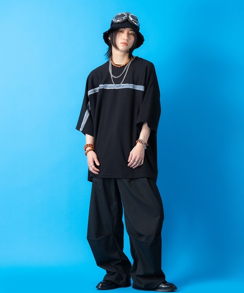 a.p.o.v.(エーピーオービー)の「a.p.o.v. ハンドペイントテイストラインスーパーオーバーサイズTシャツ(Tシャツ/カットソー・メンズ・ホワイト/ブラック・ONESIZE)」の9枚目の写真