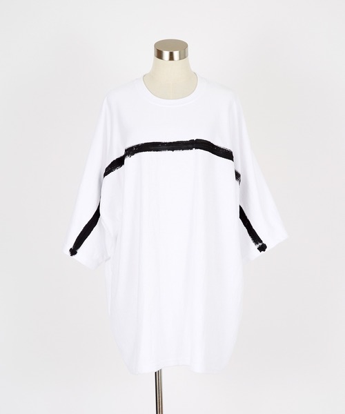 a.p.o.v.(エーピーオービー)の「a.p.o.v. ハンドペイントテイストラインスーパーオーバーサイズTシャツ(Tシャツ/カットソー・メンズ・ホワイト/ブラック・ONESIZE)」の11枚目の写真