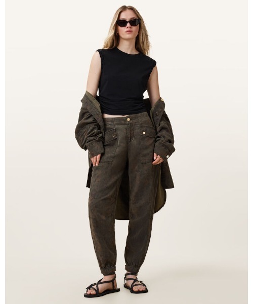 ALLSAINTS(オールセインツ)の「VAL HIGH-RISE CARGO LINEN BLEND TROUSERS | VAL ハイライズ カーゴ リネン ブレンド トラウザー(カーゴパンツ・レディース・グリーン系その他・8/4/6)」の1枚目の写真