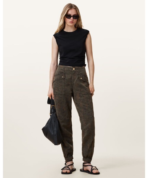ALLSAINTS(オールセインツ)の「VAL HIGH-RISE CARGO LINEN BLEND TROUSERS | VAL ハイライズ カーゴ リネン ブレンド トラウザー(カーゴパンツ・レディース・グリーン系その他・8/4/6)」の3枚目の写真