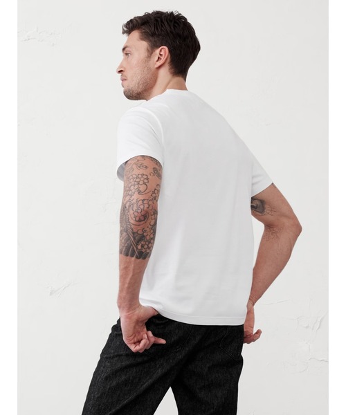 BANANA REPUBLIC FACTORY STORE(バナナリパブリック ファクトリーストア)の「BANANA REPUBLIC FACTORY STORE Luxe Touch VネックTシャツ(Tシャツ/カットソー・メンズ・ブラック/ホワイト・M/L/XL/S)」の6枚目の写真