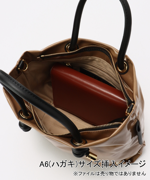 VIOLAd'ORO(ヴィオラドーロ)の「VIOLAd’ORO/ヴィオラドーロ BIANCA PVC(トートバッグ・レディース・ブラック/ベージュ・FREE)」の3枚目の写真