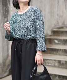 ＆HALF（アンドハーフ）の「マルチ花柄膨れジャガードトップス（２柄）（Tシャツ/カットソー）」