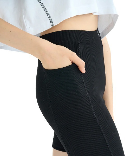 RVCA(ルーカ)の「RVCA レディース RIBBED BIKE SHORTS ショートパンツ 【2025年夏モデル】/ルーカタイトフィットバイクショーツ(その他パンツ・レディース・ブラック・SMALL/MEDIUM)」の8枚目の写真