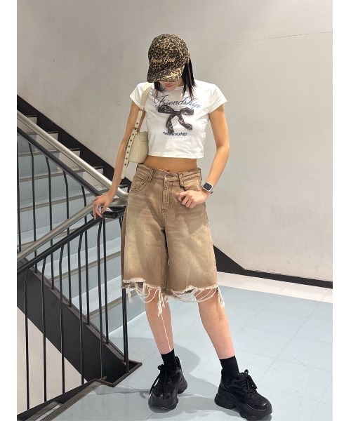 THROW by SLY（スローバイスライ）の「THROW RIPPED HALF DENIM PT/BE リップド ハーフ デニム パンツ ビーイー（デニムパンツ・レディース・ライトブルー/ブラウン・0/1）」の21枚目の写真