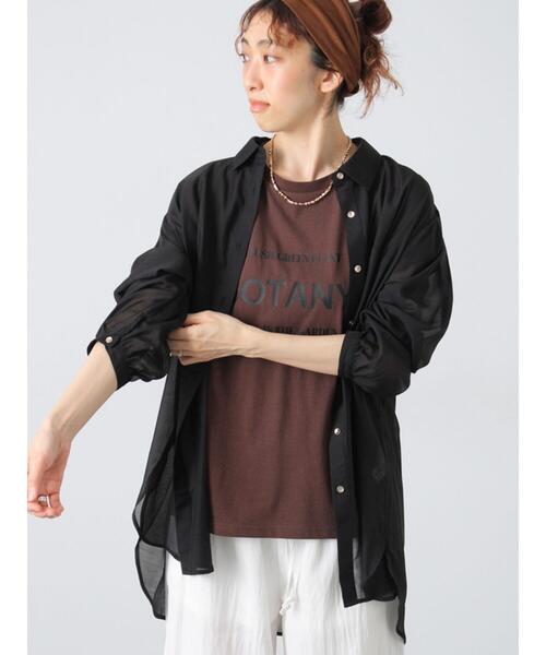 Lugnoncure(ルノンキュール)の「金釦レギュラーカラーシアーシャツ(シャツ/ブラウス・レディース・ブラウン/ブラック/チャコールグレー/オフホワイト・F)」の3枚目の写真