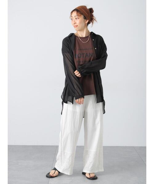 Lugnoncure(ルノンキュール)の「金釦レギュラーカラーシアーシャツ(シャツ/ブラウス・レディース・ブラウン/ブラック/チャコールグレー/オフホワイト・F)」の14枚目の写真