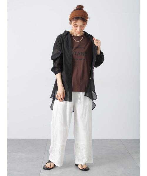 Lugnoncure(ルノンキュール)の「金釦レギュラーカラーシアーシャツ(シャツ/ブラウス・レディース・ブラウン/ブラック/チャコールグレー/オフホワイト・F)」の15枚目の写真