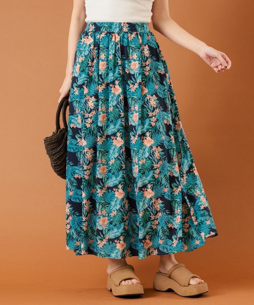 anap mimpi（アナップミンピ）の「ボタニカル柄 レーヨン タック フレア ロング スカート【セットアップ着用可】（スカート・レディース・グリーン/ブラック・FREE）」の3枚目の写真