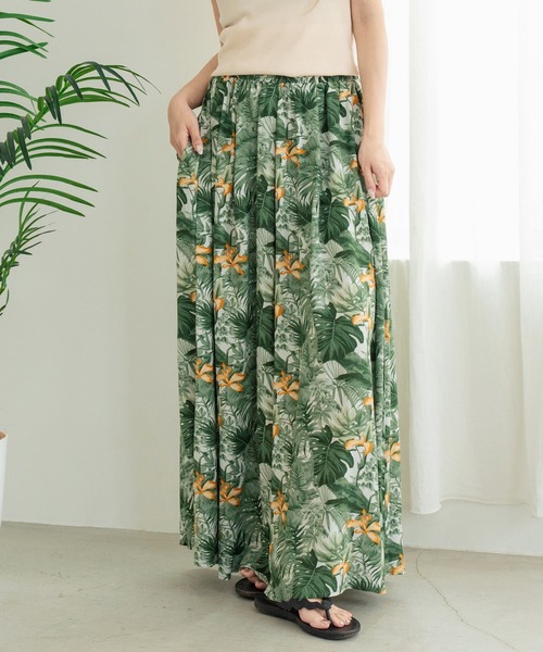 anap mimpi（アナップミンピ）の「ボタニカル柄 レーヨン タック フレア ロング スカート【セットアップ着用可】（スカート・レディース・グリーン/ブラック・FREE）」の8枚目の写真