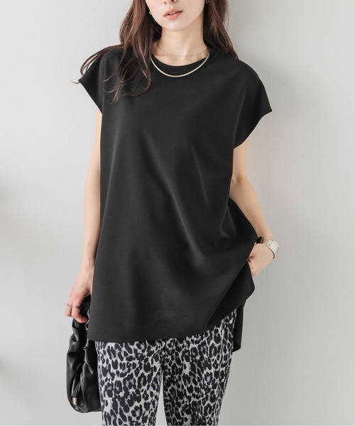 La-gemme（ラジェム）の「フレンチスリーブ ラウンドヘムトップス（Tシャツ/カットソー・レディース・グレイッシュベージュ/ホワイト/ブラック・フリー）」の2枚目の写真