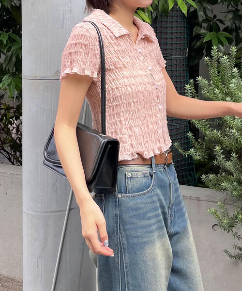 FREE'S MART（フリーズマート）の「◆シアーギャザーフリル半袖ブラウス（シャツ/ブラウス・レディース・ピンク/ブラック/ホワイト・FREE）」の3枚目の写真