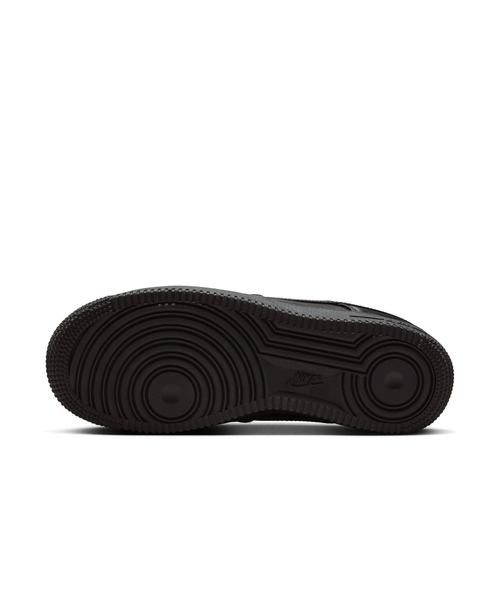 NIKE(ナイキ)の「WMNS AIR FORCE 1 '07 LV8(スニーカー・レディース・ブラック・25.0cm/24.5cm/24.0cm/23.5cm/23.0cm/22.5cm/25.5cm/26.0cm)」の8枚目の写真