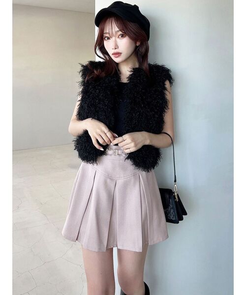 RESEXXY(リゼクシー)の「フラッフィーボリュームショートベスト(その他アウター・レディース・ブラック/アイボリー/ブラウン・FREE)」の11枚目の写真