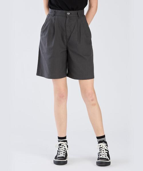 To b. by agnes b.(トゥービーバイアニエスベー)の「コットン ショートパンツ(その他パンツ・レディース・グレー系その他・38/40/36)」の1枚目の写真