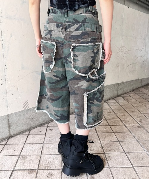 Figments(フィグメンツ)の「カモフラフリンジダブルウエストハーフパンツ(その他パンツ・レディース・その他1・SMALL/MEDIUM/LARGE)」の4枚目の写真