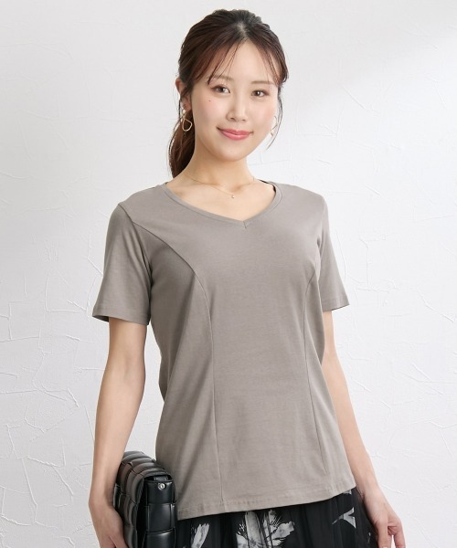 Nissen glamor(ニッセングラマー)の「【大きい胸専用】綿100%汗染み防止Vネック美ライン半袖Tシャツ(Tシャツ/カットソー・レディース・ブラック/ホワイト/グレイッシュベージュ・M/L)」の3枚目の写真