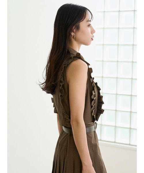 SNIDEL（スナイデル）の「ノースリクロップドフリルシャツ（シャツ/ブラウス・レディース・ネイビー/チェック/ホワイト・F）」の16枚目の写真