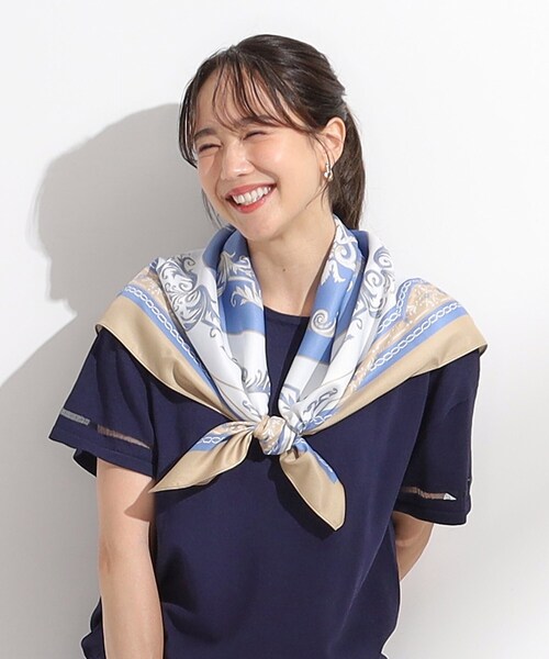 SHOO・LA・RUE（シューラルー）の「大判スカーフ（バンダナ/スカーフ・レディース・ベージュ系3/オレンジ系その他5・00）」の3枚目の写真