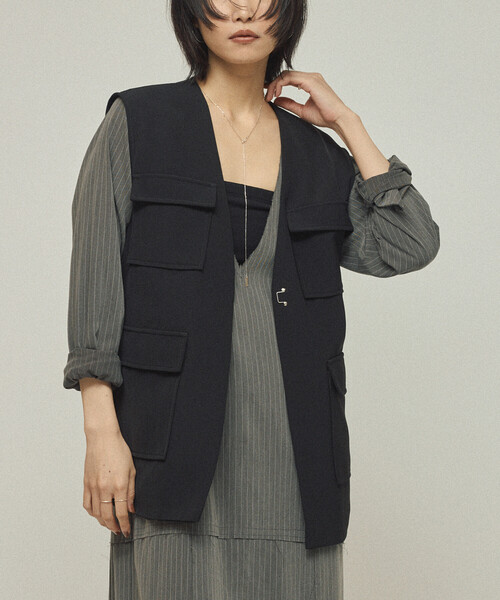 Firsthand(ファーストハンド)の「Firsthand/ファーストハンド ダブルクロス 4ポケット ジレ / ベスト(ベスト・レディース・ブラック/オフホワイト・フリ-)」の2枚目の写真