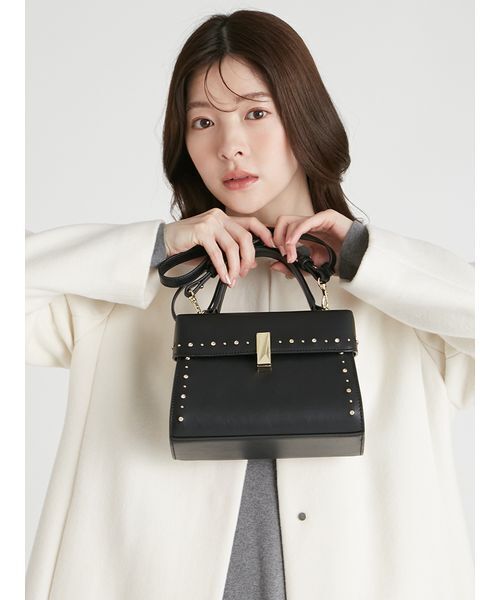 美品♡ 【リュタン】ビジュースタッズポシェット USAGI ONLINE限定】【リュタン】ビジュースタッズポシェット