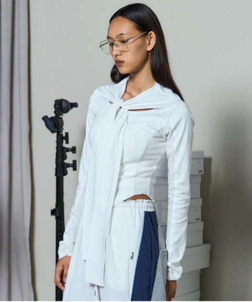 MAISON SPECIAL(メゾンスペシャル)の「Ribbon Cutout Tops/リボンカットアウトトップス(Tシャツ/カットソー・レディース・ボルドー/ブラック/ホワイト・FREE)」の1枚目の写真