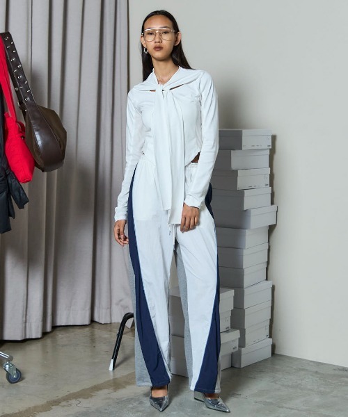 MAISON SPECIAL(メゾンスペシャル)の「Ribbon Cutout Tops/リボンカットアウトトップス(Tシャツ/カットソー・レディース・ボルドー/ブラック/ホワイト・FREE)」の4枚目の写真