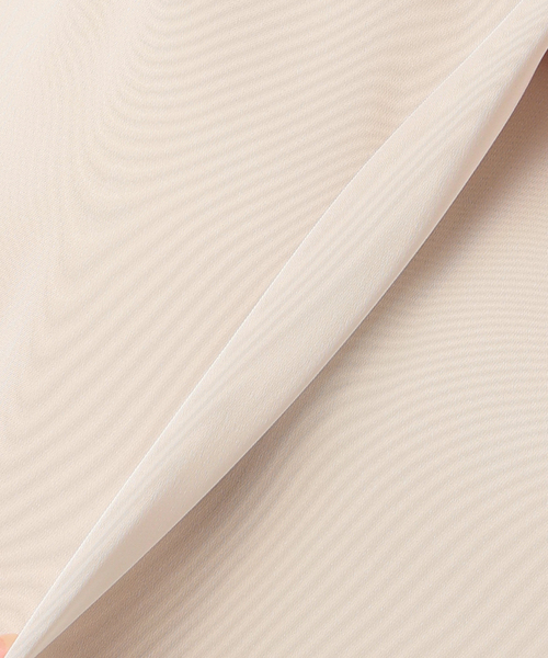 Noble（ノーブル）の「【洗える】メルティサテン2WAYキャミ（キャミソール・レディース・ブラック/ホワイト/ベージュ・FREE）」の16枚目の写真