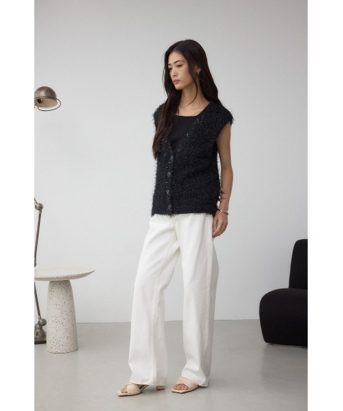 AZUL by moussy(アズールバイマウジー)の「ラメフェザーVネックニットベスト(ベスト・レディース・ブラウン/ブラック/アイボリー・FREE)」の15枚目の写真