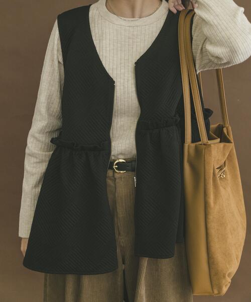 ITEMS URBANRESEARCH（アイテムズ アーバンリサーチ）の「『イージーケア』ティアードジレベスト（ベスト・レディース・オフホワイト/ブラック・FREE）」の8枚目の写真