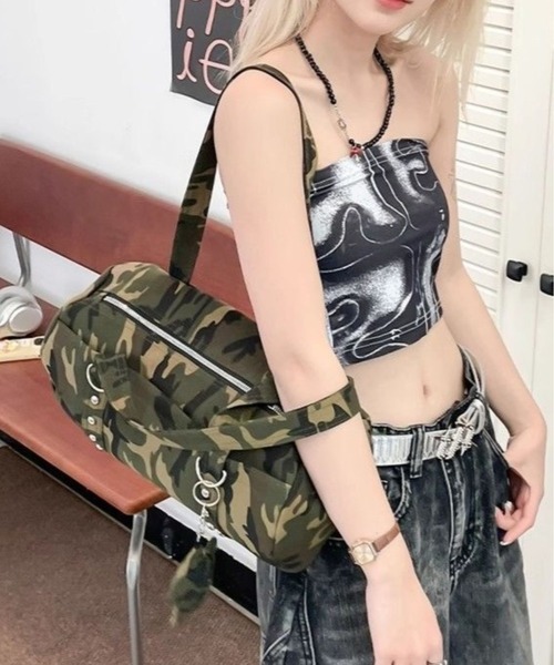 CANVAS+(キャンバスプラス)の「【CANVAS+】チャーム付きミニドラムバッグ(ショルダーバッグ・レディース・グレー/カーキ・FREE)」の21枚目の写真