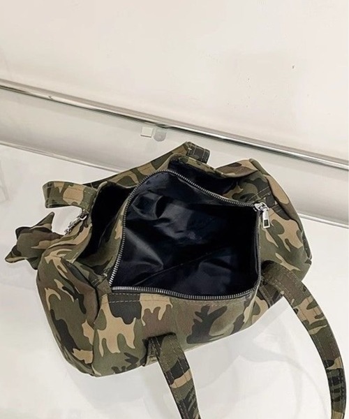 CANVAS+(キャンバスプラス)の「【CANVAS+】チャーム付きミニドラムバッグ(ショルダーバッグ・レディース・グレー/カーキ・FREE)」の8枚目の写真