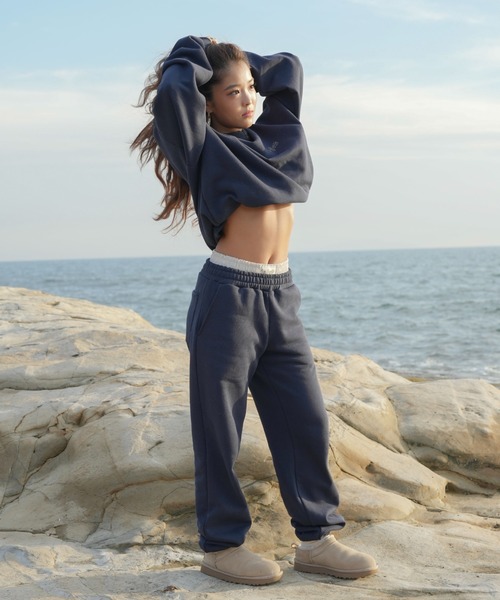 INTER FACTORY（インターファクトリー）の「moeka - SUNOUTFIT 裏起毛スウェットセットアップ（スウェット・レディース・ブラウン/ネイビー・MEDIUM/LARGE）」の12枚目の写真