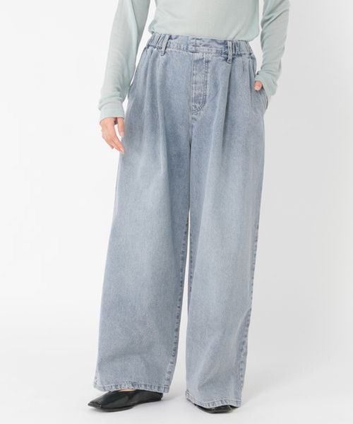 studio CLIP（スタディオクリップ）の「タックストレートデニムパンツ